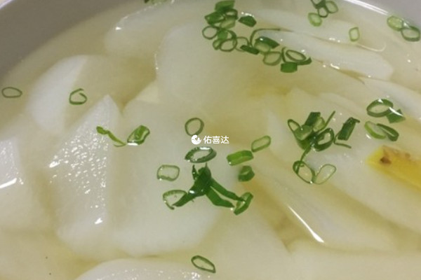 白蘿蔔煮湯可治療積食