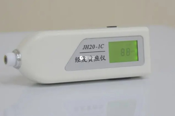 24小時內的新生兒黃疸值應小於103μmol